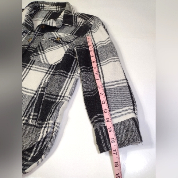 Member's Mark Plaid Shacket Black and White Plaid Button-Up Size (S) - Picture 11 of 12